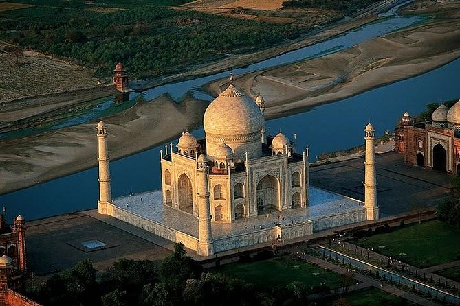 1-Day Trip to The Taj Mahal, Agra from Delhi by Super-fast Train - Agra’s handicrafts and the market stop