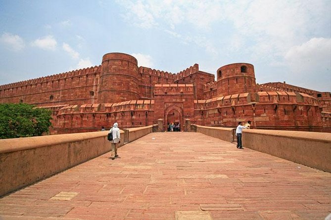 1-Day Trip to The Taj Mahal, Agra from Delhi by Super-fast Train - Who should choose this day trip