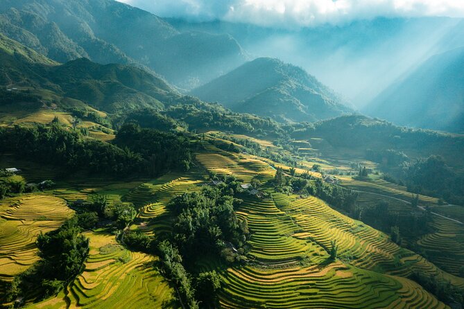 2-Day Amazing Sapa Trek With Sleeper Train From Hanoi - Overnight At Hotel - Leaving Hanoi on the 21:30 sleeper train