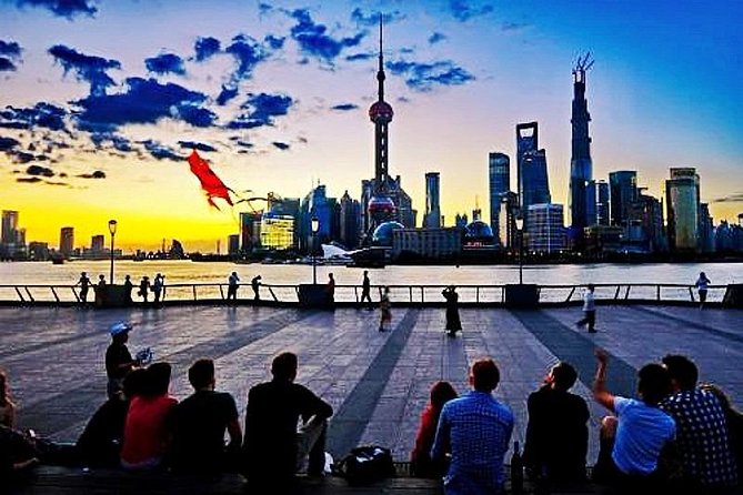 4-Hour Private Shanghai Modern Impression Tour with Tower and Maglev Train Ride - Three sides of Shanghai in four to five hours