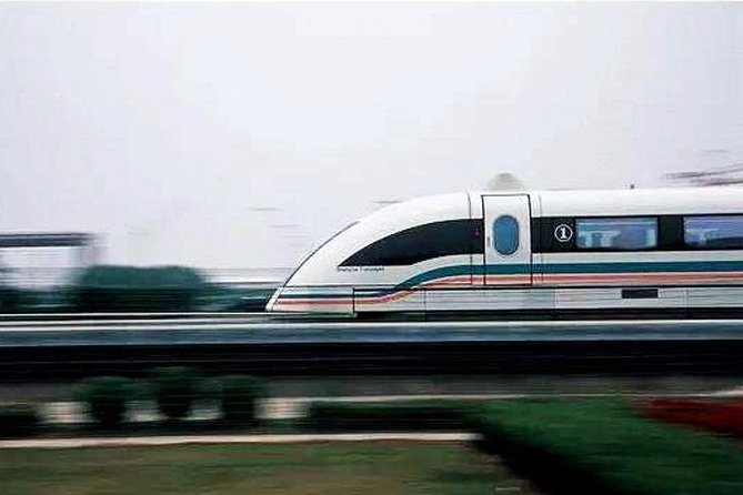 4-Hour Private Shanghai Modern Impression Tour with Tower and Maglev Train Ride - Shanghai Tower and the 118th-floor view
