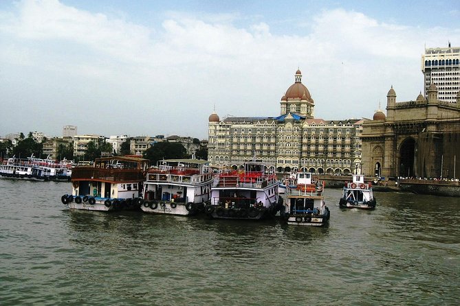 All in one-Combo of City, Dhobighat, Slum & Dabbawala with ferry and train ride. - Marine Drive and the open Arabian Sea