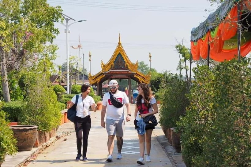 All-in-One Market Experience: Railway & Floating Wonders - Crowds, commerce, and the question of authenticity