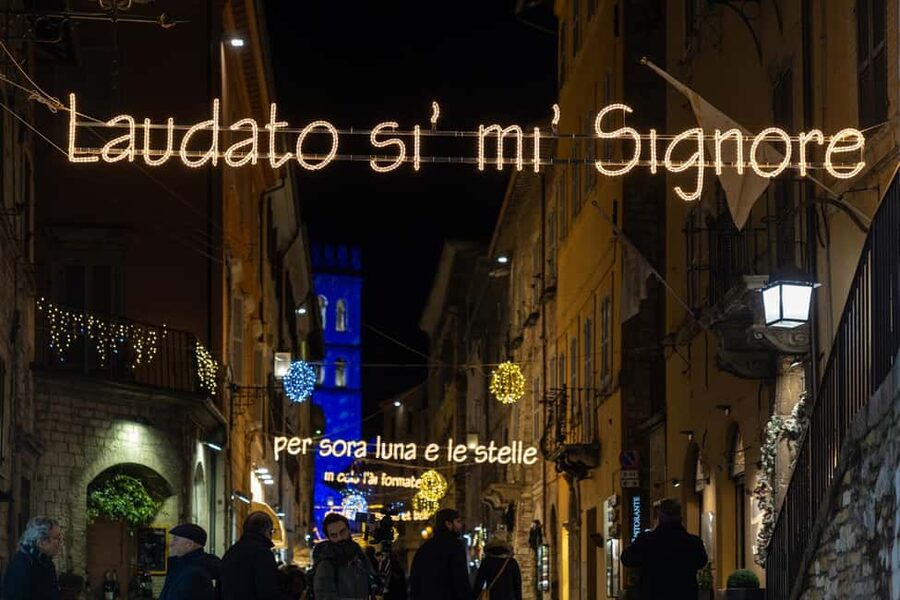 Assisi Christmas Train Tour - Starting at Piazza del Comune