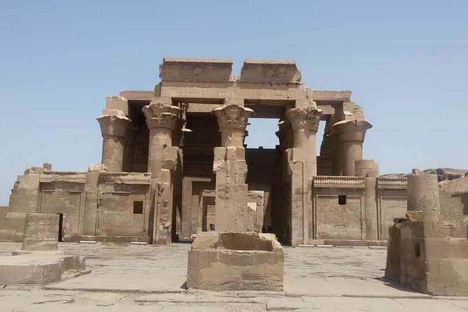 Aswan, Edfu, and Kom Ombo Private Full-Day Tour from Luxor by Road and Rail - The train ride back to Luxor