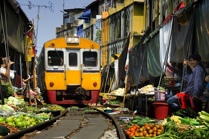 Ayutthaya, Maeklong Railway, Damnoen Saduak Floating Market - Maeklong Railway Market and the passing train