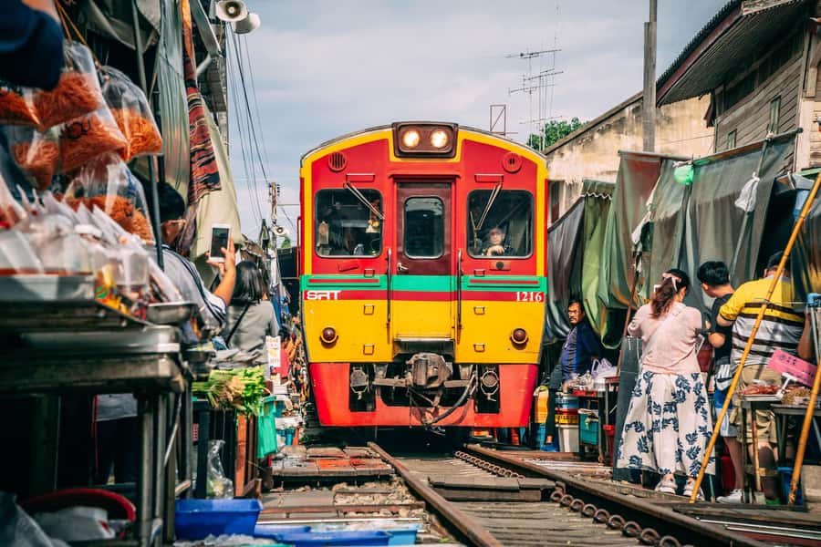 Bangkok: Ayutthaya, Railway & Floating Markets Full-Day Tour - Key points at a glance