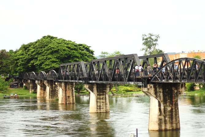Bangkok: Bridge on the River Kwai and Thailand-Burma Railway Tour - Lunch beside the River Kwai