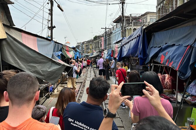 Bangkok Damnoen Floating Market and Maeklong Railway Private Tour - What to bring and how to plan