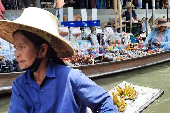 Bangkok: Floating Market and Train Tour with Guide in Spanish and English - Is $25.75 good value for this Bangkok day trip?