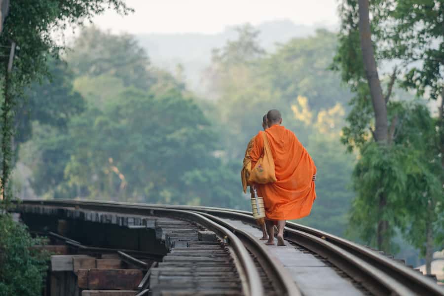 Bangkok: Kanchanaburi, River Kwai & Death Railway Tour - Lunch near the railway and a train at Tham Krasae
