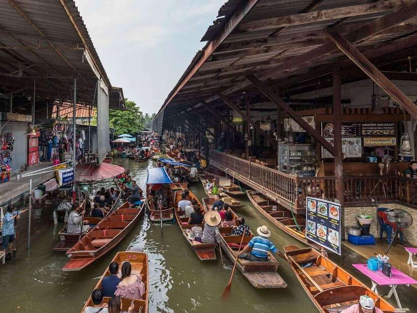 Bangkok: Railway and Floating Market Tour with Dragon Temple - Maeklong Railway Market and the passing train