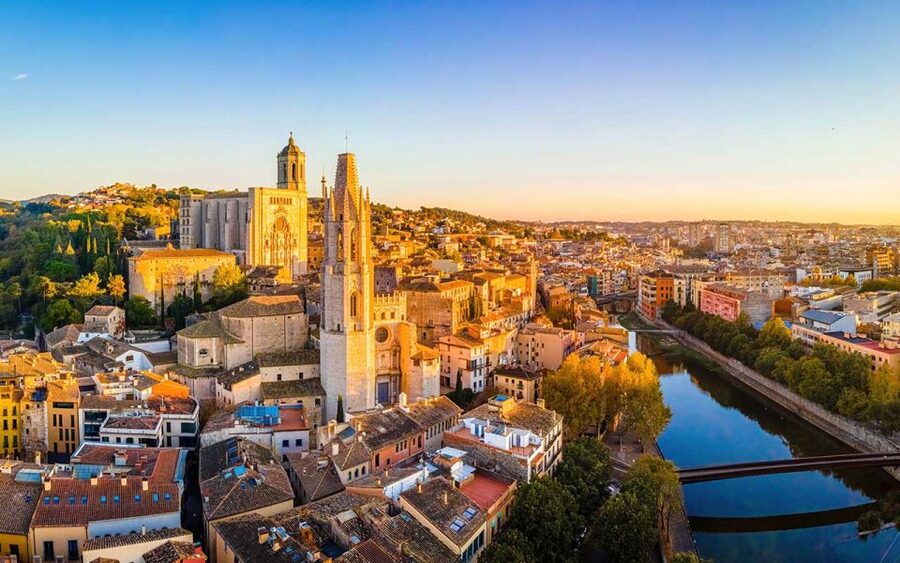 Barcelona: Girona Private Guided Tour by High-Speed Train - Why the train changes the Barcelona to Girona equation