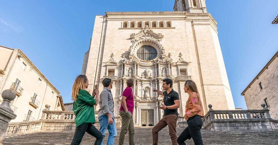 Barcelona: Girona Private Guided Tour by High-Speed Train - Pont de les Peixateries Velles and the Onyar River