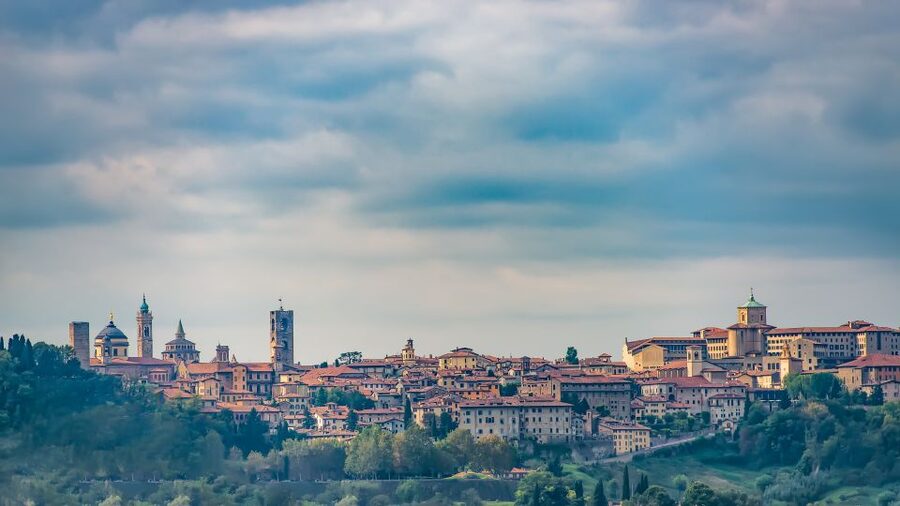Bergamo: City Highlights Minibus or Train - Meeting points require extra care