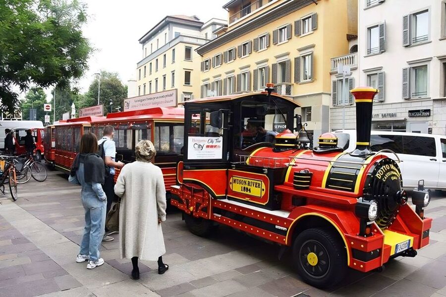 Bergamo: City Highlights Minibus or Train - Comfort, access, and what to bring