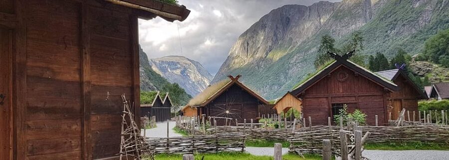 Bergen to Oslo: Private Nærøyfjord Cruise and Flåm Railway - A Short Break in Flåm