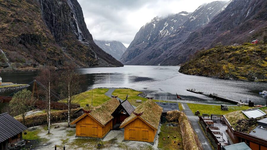 Bergen: Viking Village, Nærøyfjorden Cruise and Flåm Railway - Seasonal timing changes the feel of the day