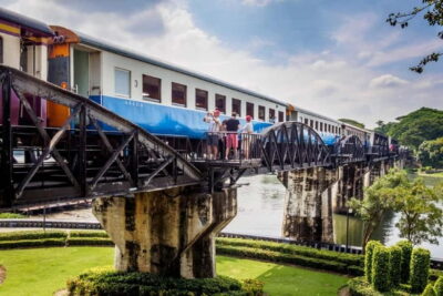 BKK: Damnoen Floating Market, Maeklong Rail & River Bridge