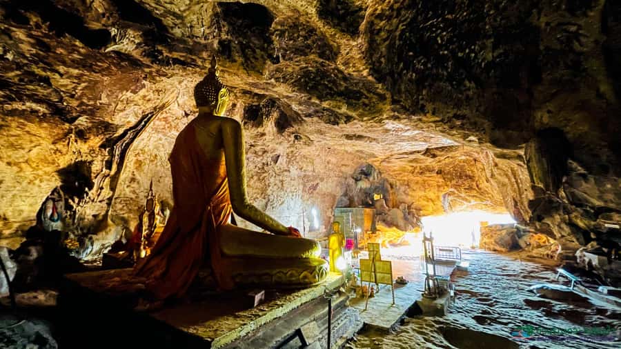 BKK : Private Tour River Kwai Bridge & Train to Krasae Cave - The guide can make or break the day