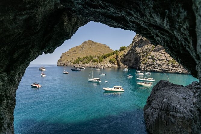 Boat, Tram and Train Tour in Mallorca from the South - Sóller by tram and wooden train