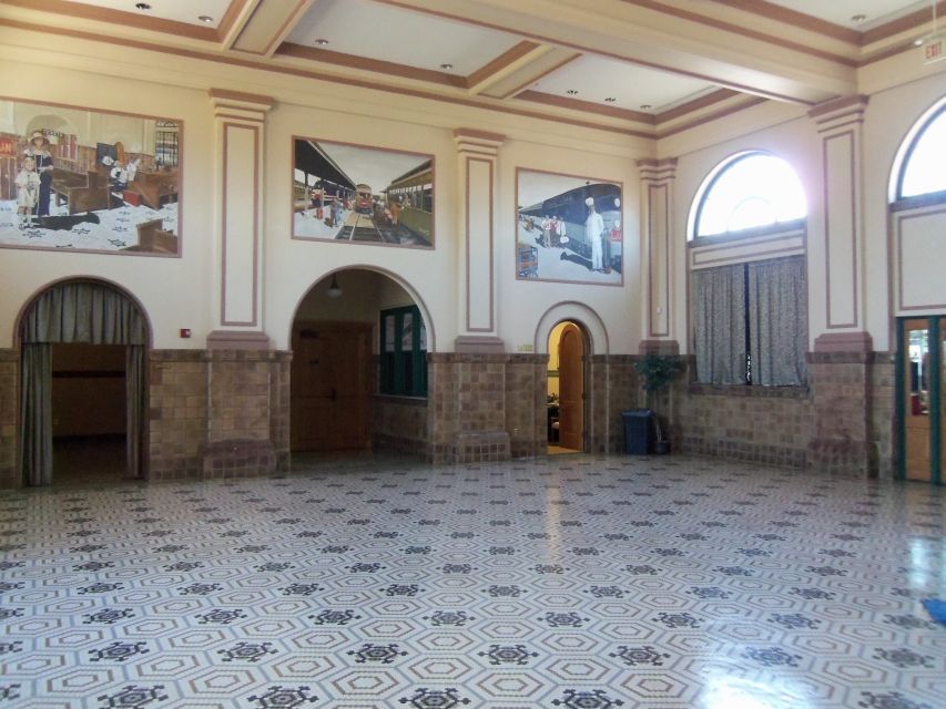 Bowling Green: Historic RailPark & Train Museum Entry & Tour - Key points at a glance