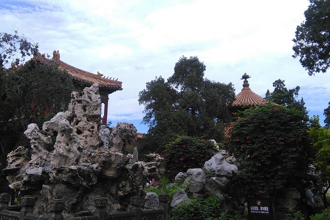 Bullet Train Private Tour: Beijing Tiananmen Square, Forbidden City & Great Wall - Lunch before the Great Wall