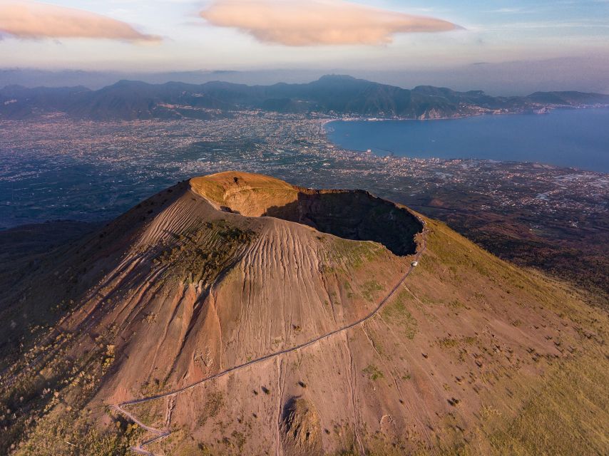 Campania Express Train Pompeii Tour with Vesuvius or Winery - Starting in Sorrento on the Campania Express