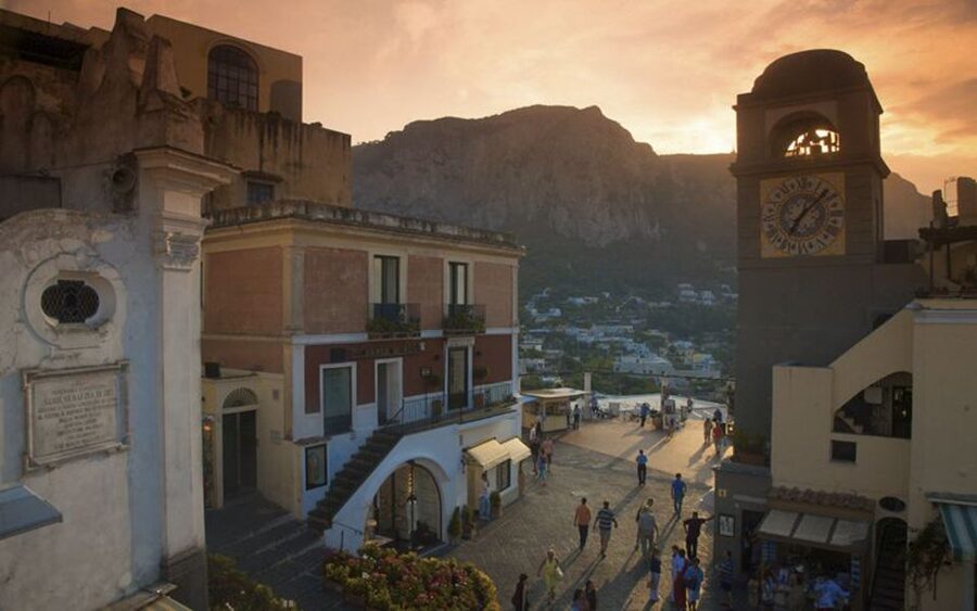 Capri: DIY Day Trip with Blue Grotto, Funicular & Lunch - Who will get the most from this experience
