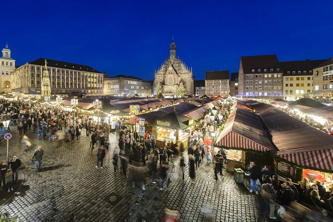 City tour through Nuremberg with the little train - Christmas tour - What the Christmas train actually shows you