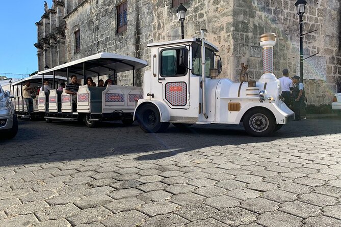 Colonial Zone Train 45 minutes of history and culture in Santo Domingo - Is $25 a fair price?
