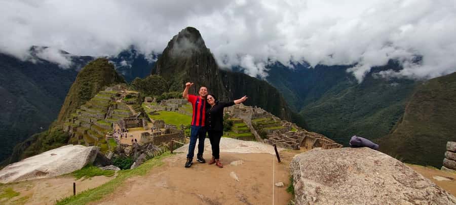 Cusco: Machu Picchu Day Trip with Train + Entrance ticket - Aguas Calientes gives you a short break
