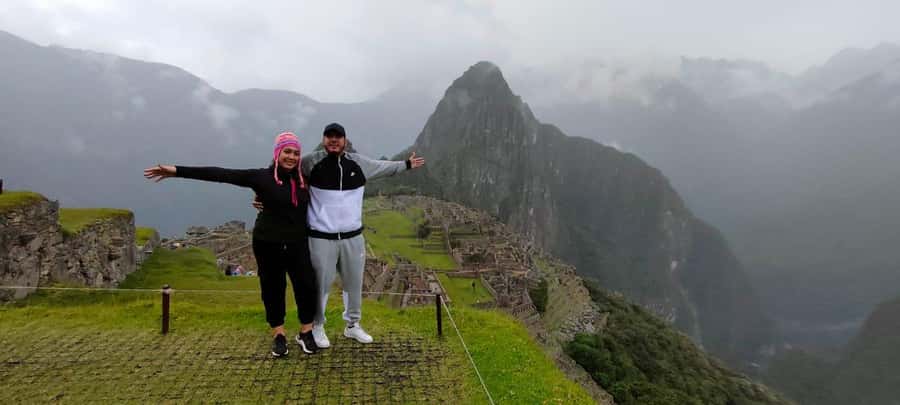 Cusco: Machu Picchu Day Trip with Train + Entrance ticket - Two hours inside the citadel