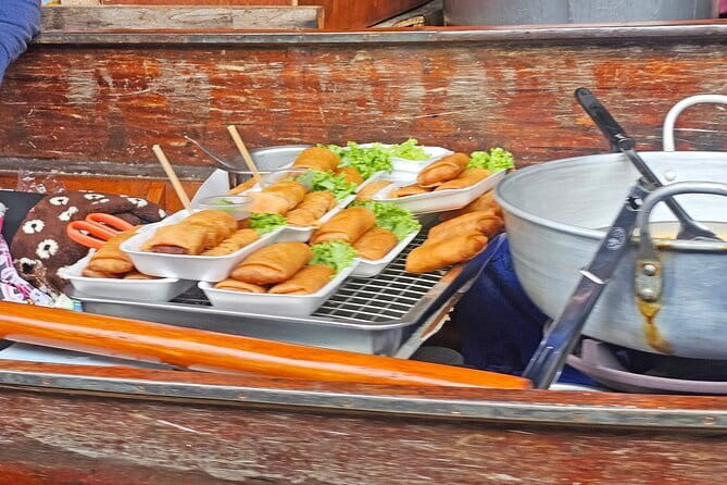 Damnoen Saduak Famous Floating Market and Mea Klong Railway Tour - Why this Bangkok day trip works