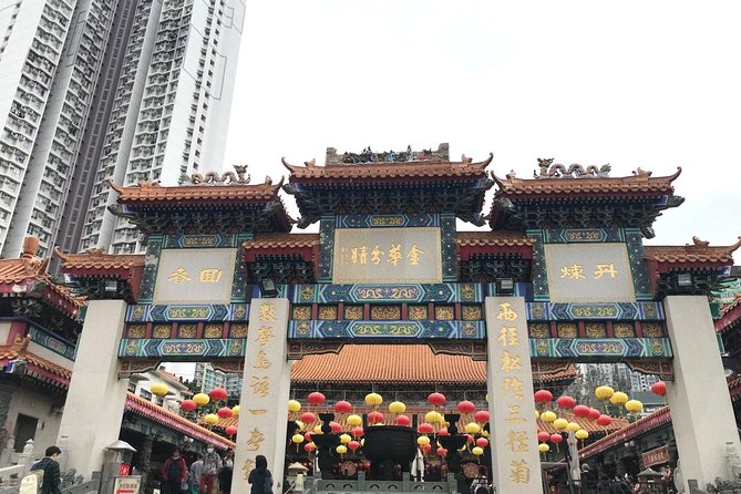 Day Tour to Hong Kong from Guangzhou by Round-way Bullet Train - Mong Kok at street level