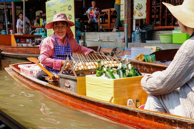 Day Trip to Bangkok Floating Market & Maeklong Railway - Two markets, two very different Bangkok scenes