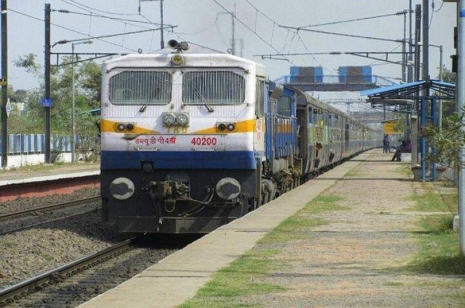 Delhi Agra Delhi: Round Trip By Gatimaan Express Train - What the private guide and car add