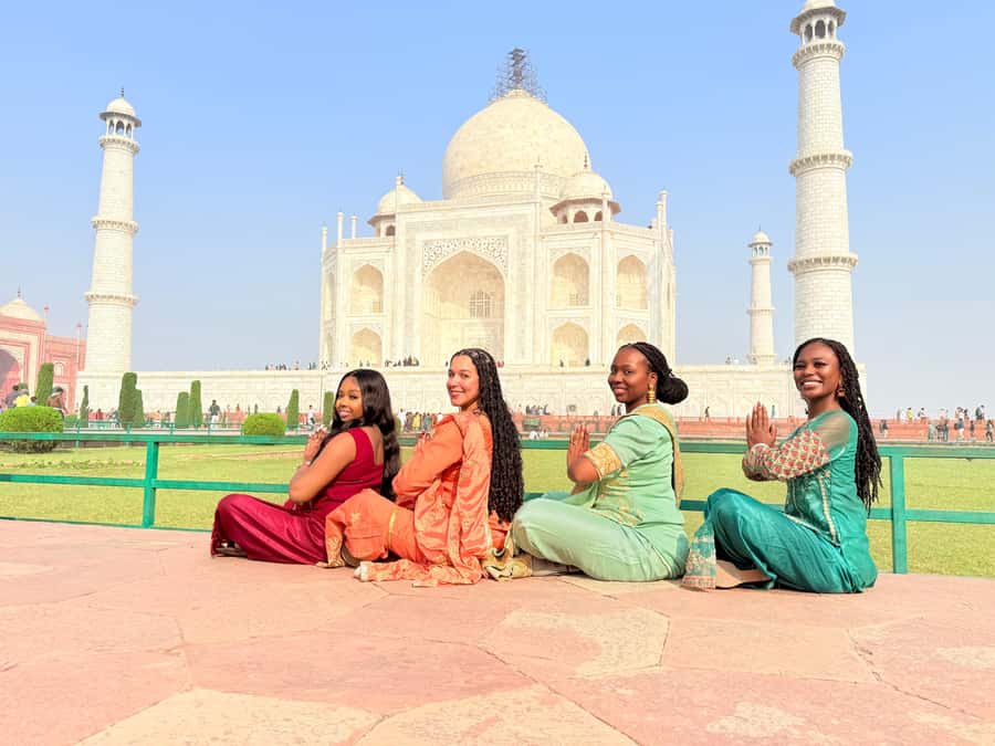 Delhi: Taj Mahal & Agra Tour by Gatimaan Express Train - Three hours at the Taj Mahal