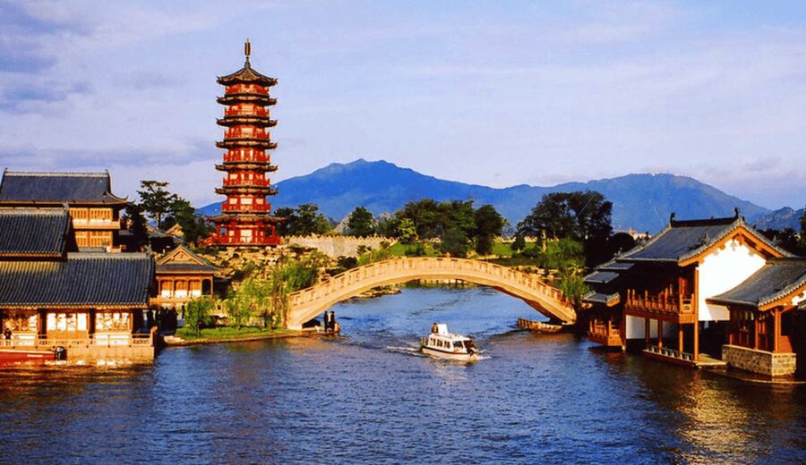Discover Guilin's Gems:Guangzhou-Bullet Train Highlight Tour - Who should choose this experience?