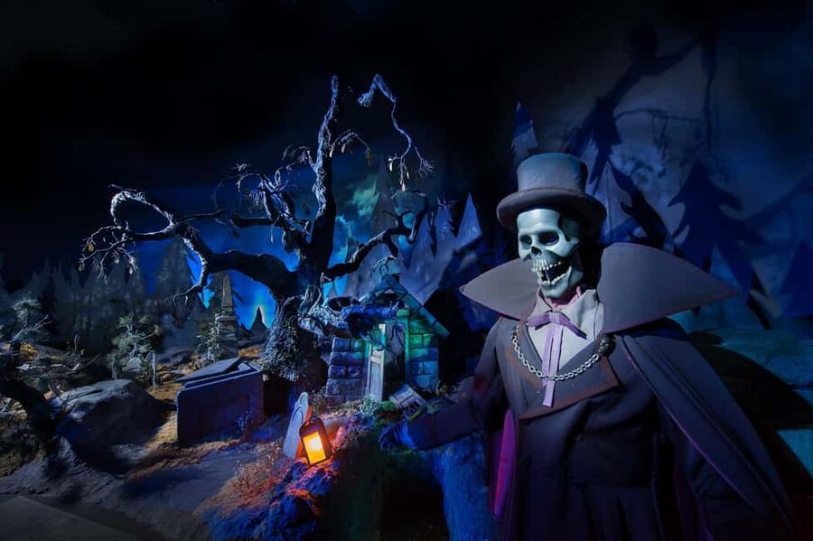 Disneyland® Paris Tickets for Train and Parks - Fit Walt Disney Studios into a full day