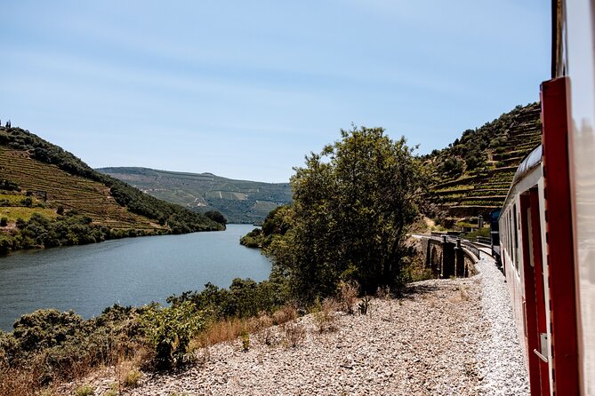 Douro Experience - Boat and Train Ride - Lunch and Wine Tasting - All Included - Starting in Porto at Trinity