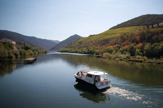 Douro River Cruise from Pinhão with Scenic Train Return - Why this Pinhão to Tua River route works so well