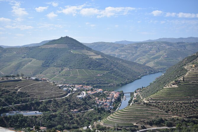 Douro Valley Tour with Train and Vinho Verde - From Porto to Peso da Régua