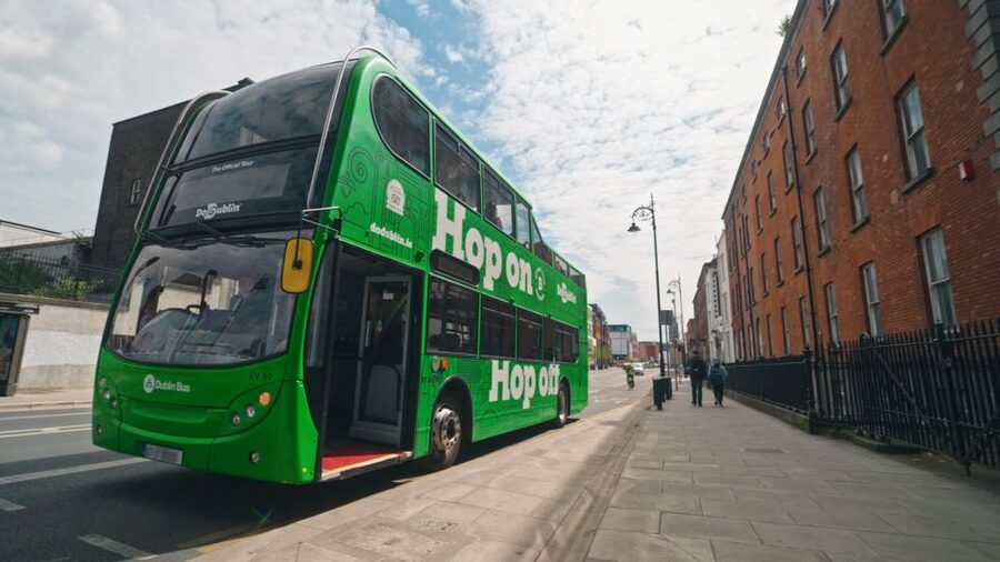 Dublin: Cruise Excursion Hop-On Hop-Off Tour & Rail Ticket - Guinness, Kilmainham, and the western side