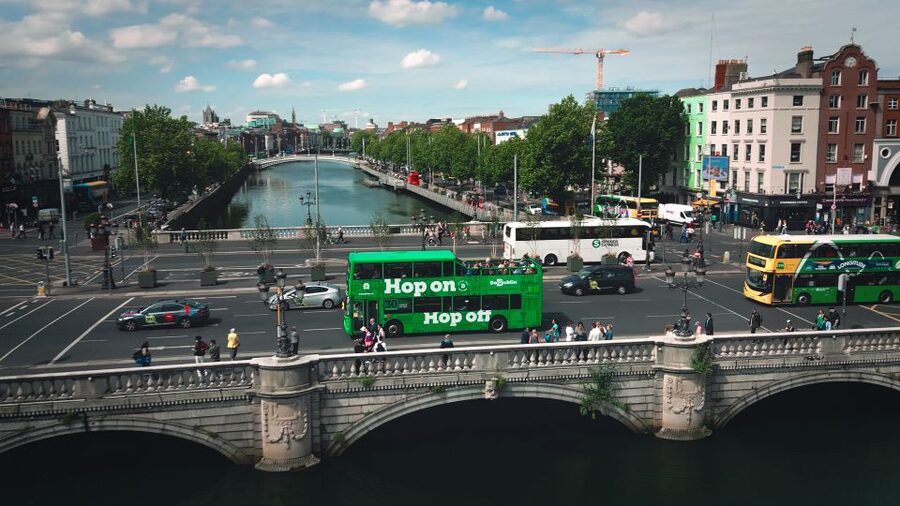 Dublin: Cruise Excursion Hop-On Hop-Off Tour & Rail Ticket - Taking the city loop before choosing your stops