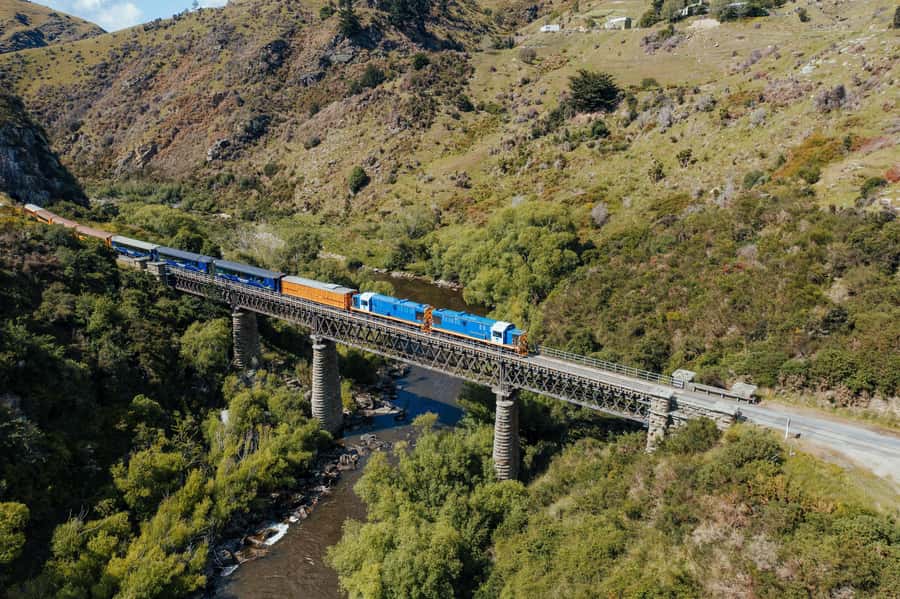 Dunedin: Scenic Railway Tour Through the Taieri Gorge - Starting at Dunedin Railway Station