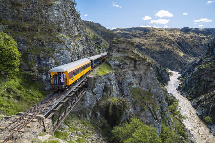 Dunedin: Scenic Railway Tour Through the Taieri Gorge - Century-old bridges, viaducts, and tunnels