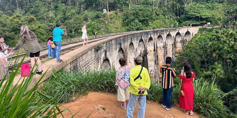 Ella: Tea Factory, Train, and Nine Arch Day Tour with Pickup - Ravana Waterfall: a quick, lively first stop