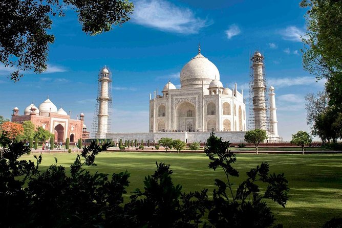 Enchanting Taj Mahal Same Day Tour by Gatiman Train From Delhi - Agra Fort and the Mughal story behind the Taj