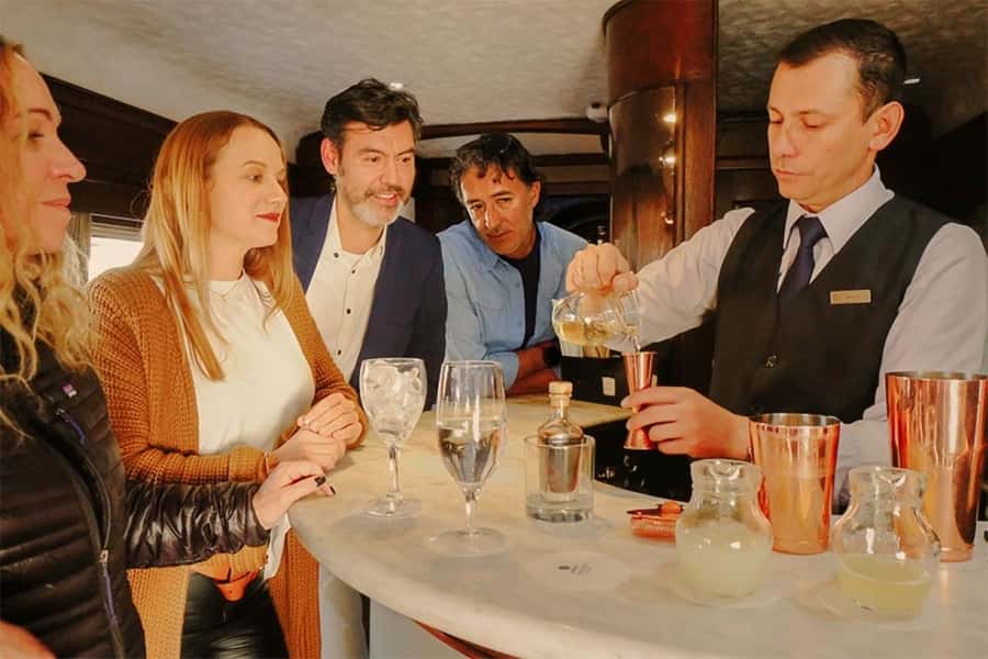 Excursion Cusco - Puno - Titicaca Observatory Train - Lunch, drinks, and the onboard program